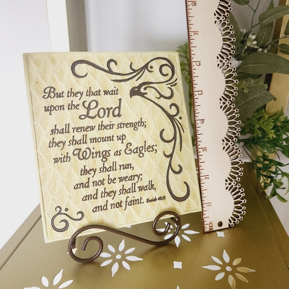 Plaque - Bible verse art Isaiah 40:31 textured sign with metal stand home decor - Picture 9 of 9